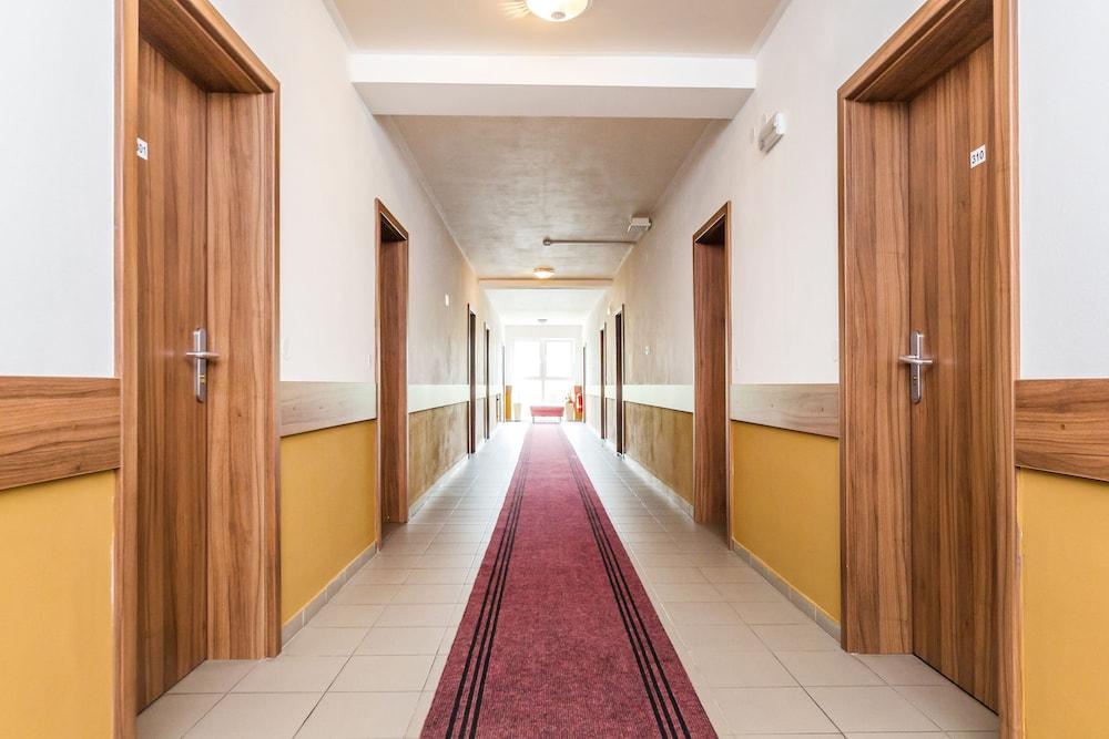 Hotel Nad Královnou Hotel&restaurant