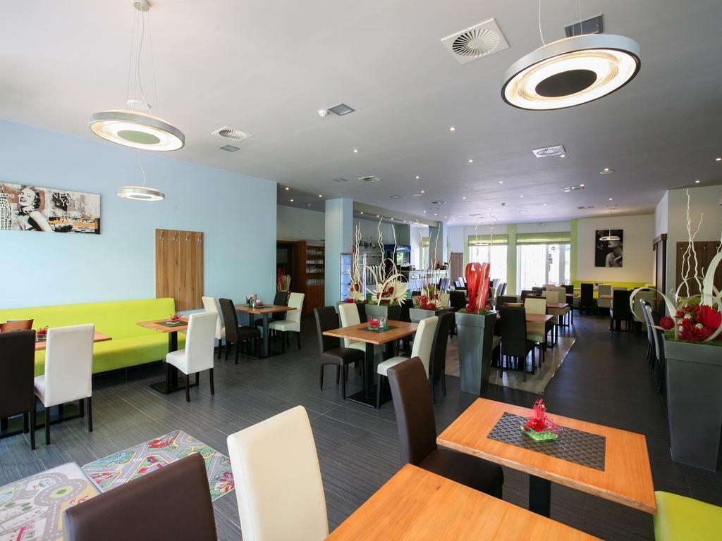 Hotel Nad Královnou Hotel&restaurant 3*