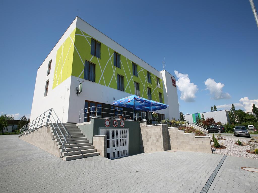 Nad Královnou Hotel&restaurant Hotel