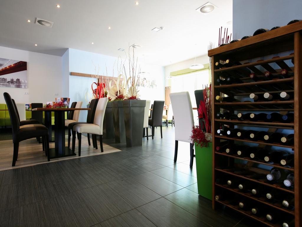 Nad Královnou Hotel&restaurant Hotel Praga