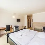 Nad Královnou Hotel&Restaurant